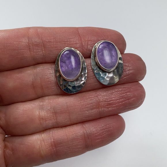 Vintage Shube Purple Oval Amethyst Hammered 925 Sterling Silver Pierced Earrings - Picture 6 of 11